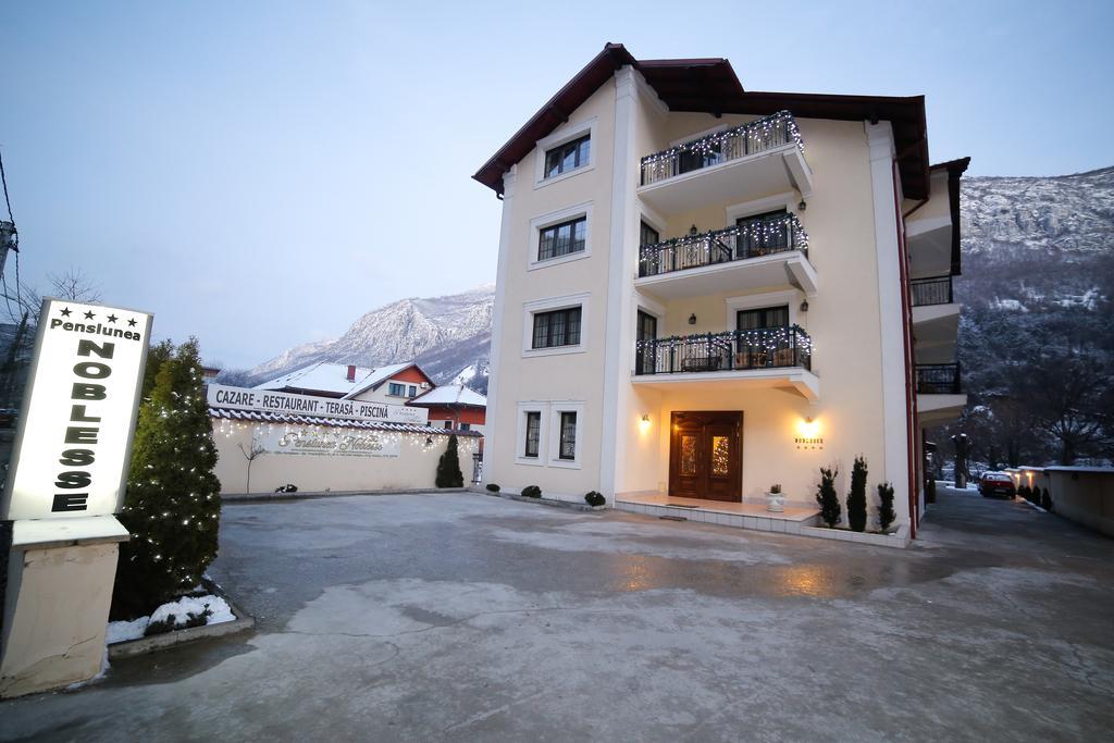 Pension Noblesse Băile Herculane Exterior foto