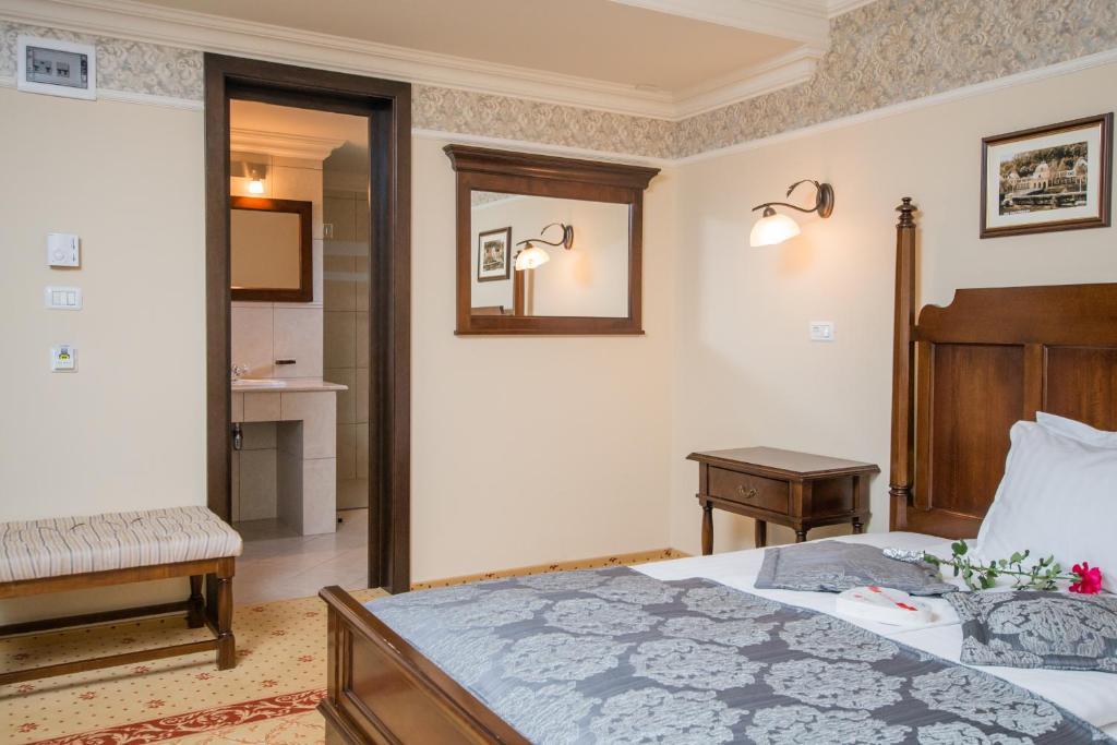 Pension Noblesse Băile Herculane Exterior foto