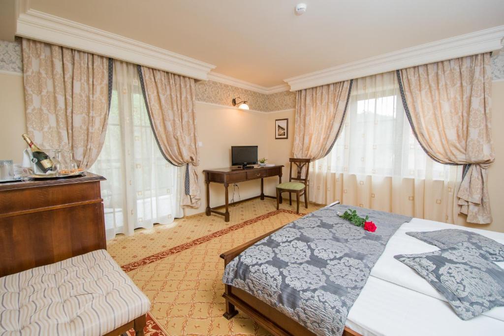 Pension Noblesse Băile Herculane Exterior foto
